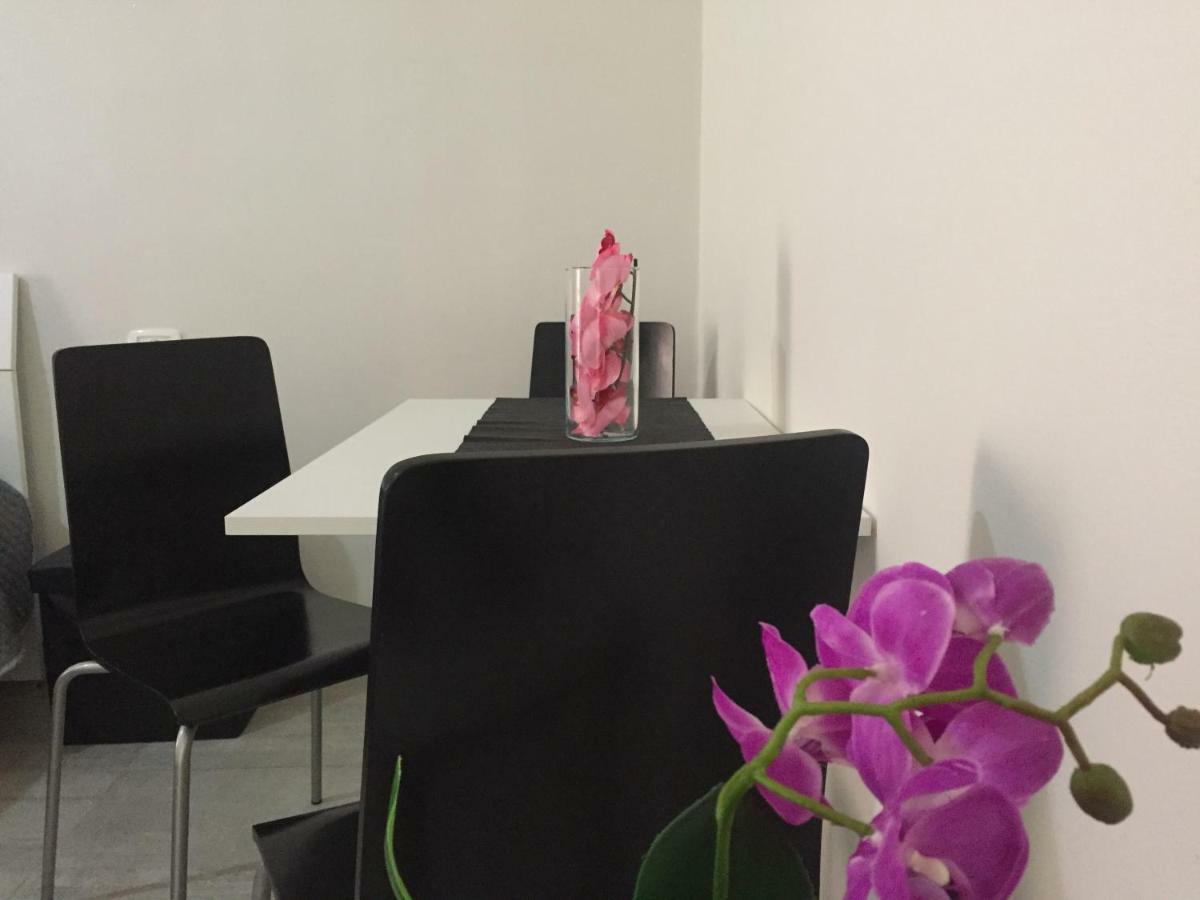 Rita'S Home نابولي المظهر الخارجي الصورة